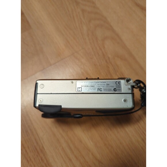 Kodak DC215 Zoom 1.0MP Digital Camera Millennium 2000 Edition Works - Picture 9 of 12